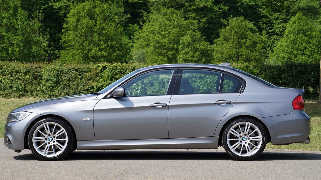 進(jìn)口BMW 5系525i運(yùn)動(dòng)版，速度與優(yōu)雅的極致體現(xiàn)